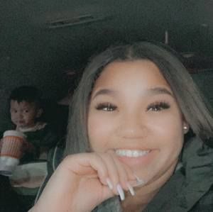 Meet your Posher, Eliyana